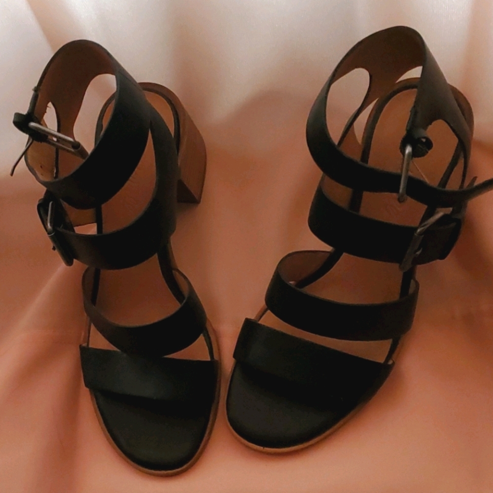 Madewell strappy leather sandals never worn